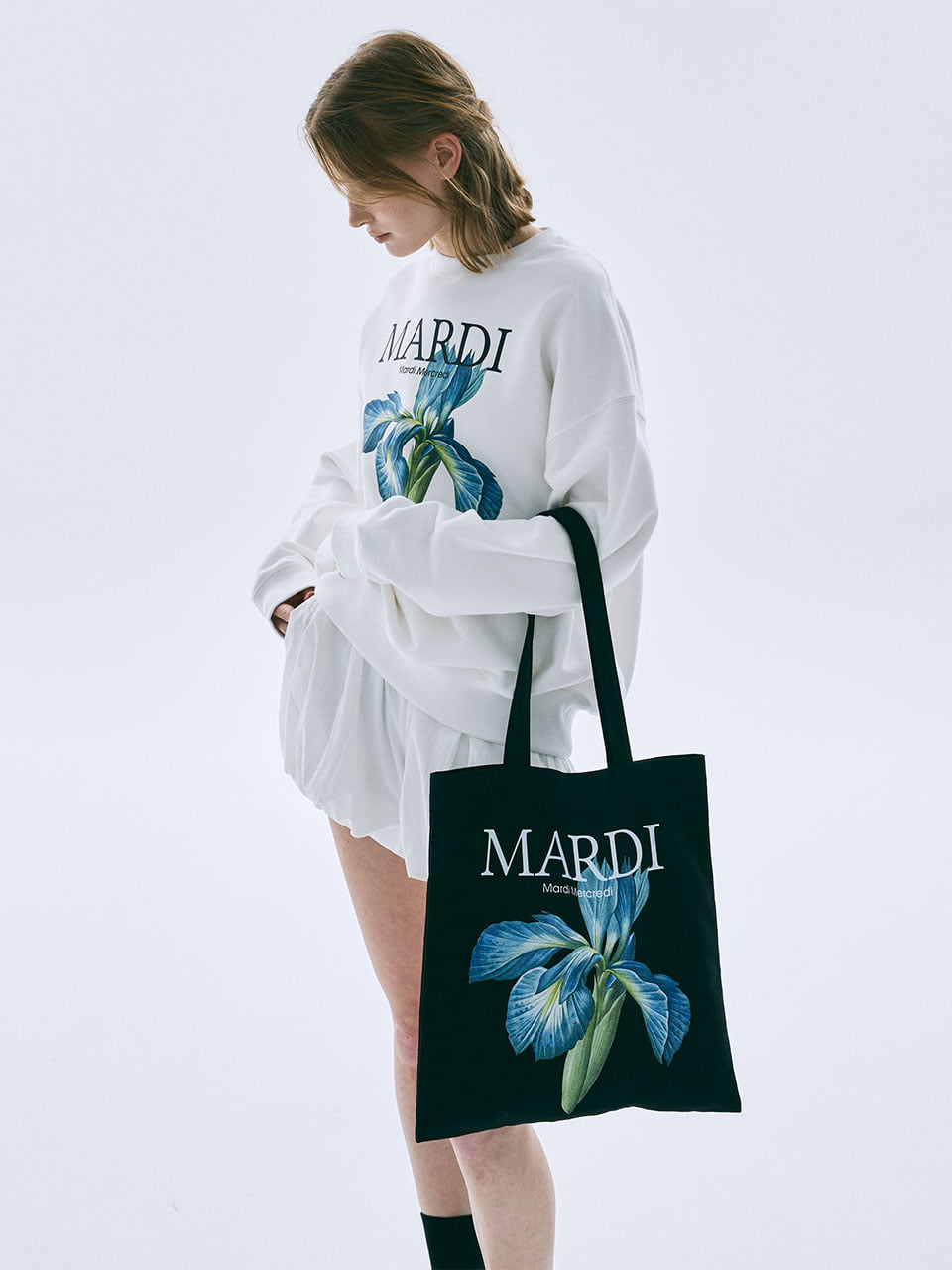 Mardi Mercredi - Canvas Bag Lilies 07 (Black) product image 1 | TRAB K-Fashion Australia