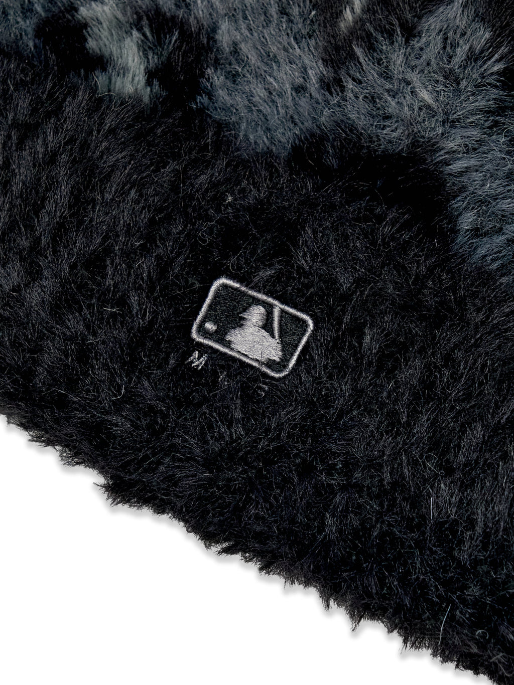 MLB Korea - MLB Leopard Meow Beanie New York Yankees (Black) product image 8 | TRAB K-Fashion Australia