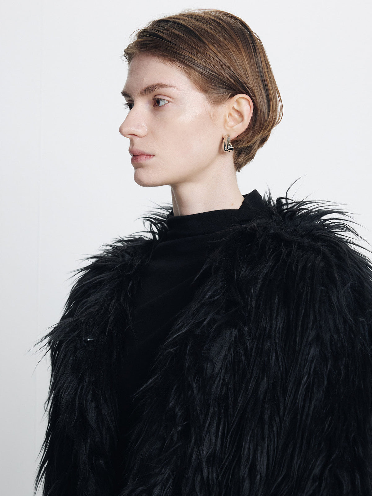 Tonywack - Long Hair Faux Fur Jacket (Black) product image 4 | TRAB K-Fashion Australia