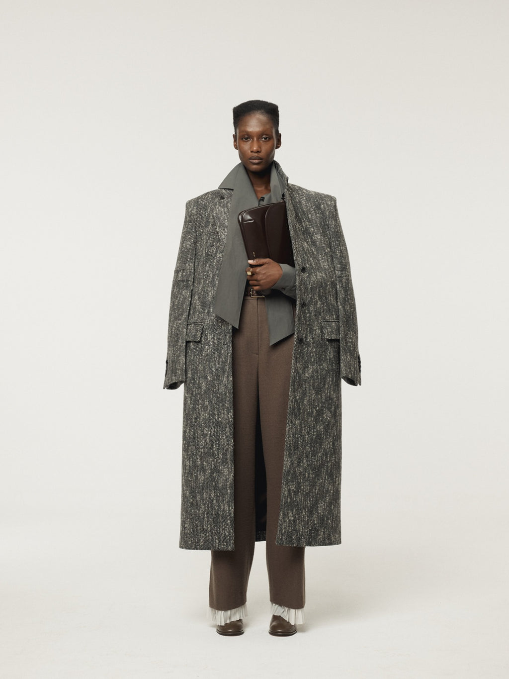 Recto - Sleeve Crease Herringbone Coat (Black) product image 1 | TRAB K-Fashion Australia