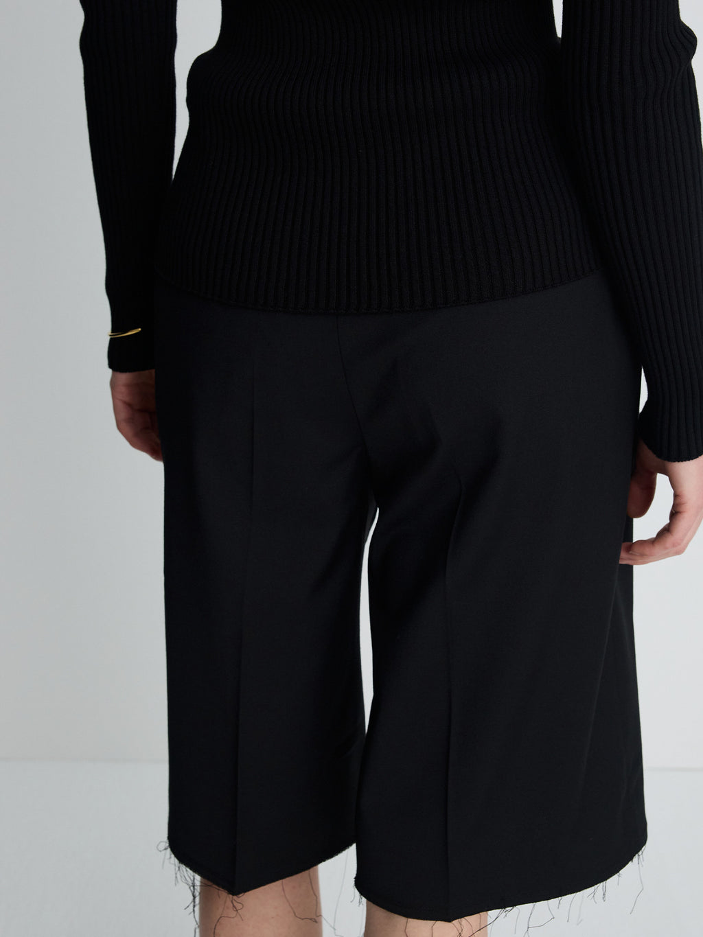 Tonywack - Raw-Cut Wool Tailored Bermuda Shorts (Black) product image 6 | TRAB K-Fashion Australia