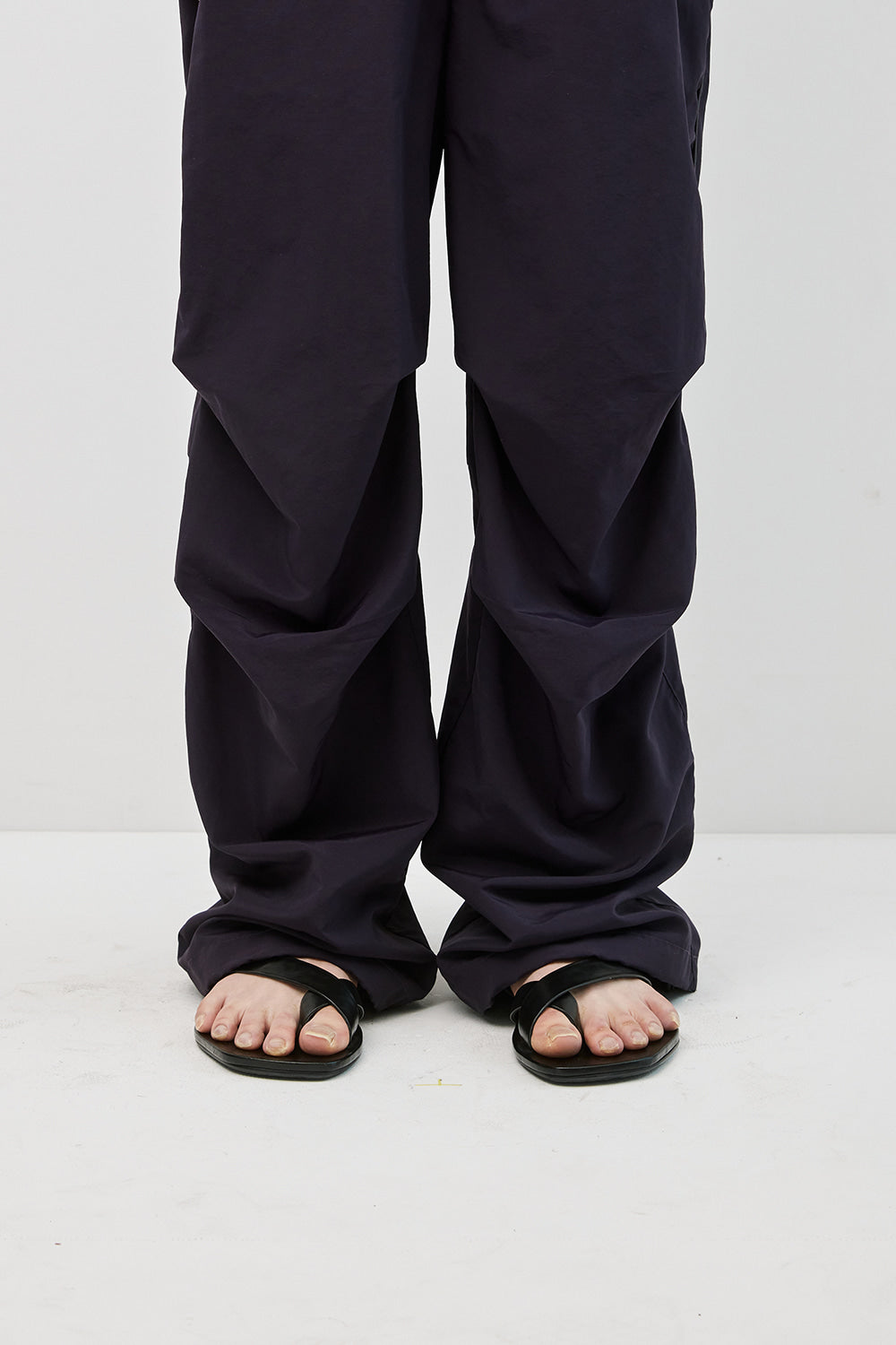 Hatchingroom - 05 Leather Flip Flops (Black) product image 12 | TRAB K-Fashion Australia