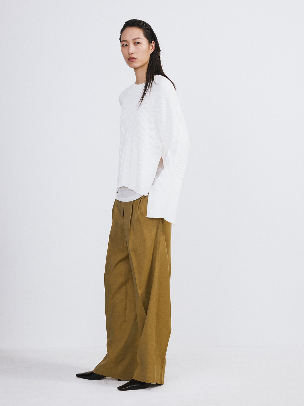 Recto - Linen Blend Pleated Pants (Beige Khaki) product image 2 | TRAB K-Fashion Australia