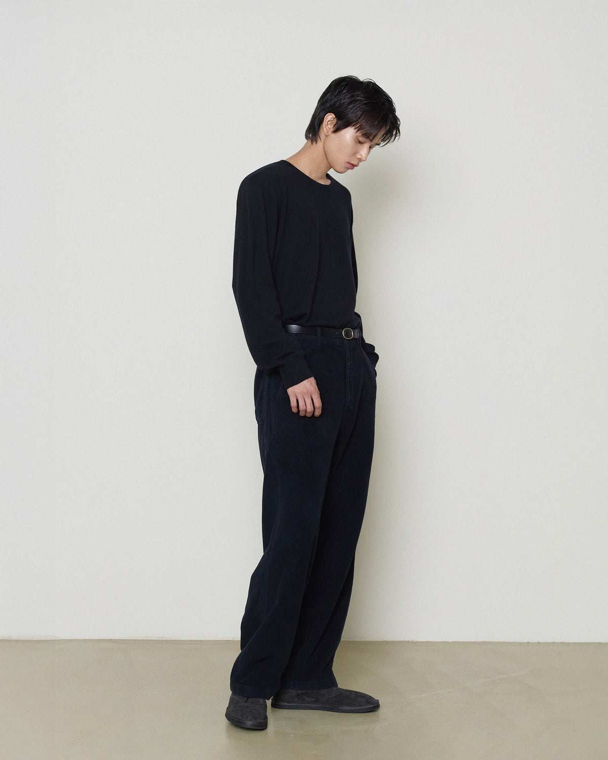 Brownyard - Super Light Cashmere Sweater (Black) product image 2 | TRAB K-Fashion Australia