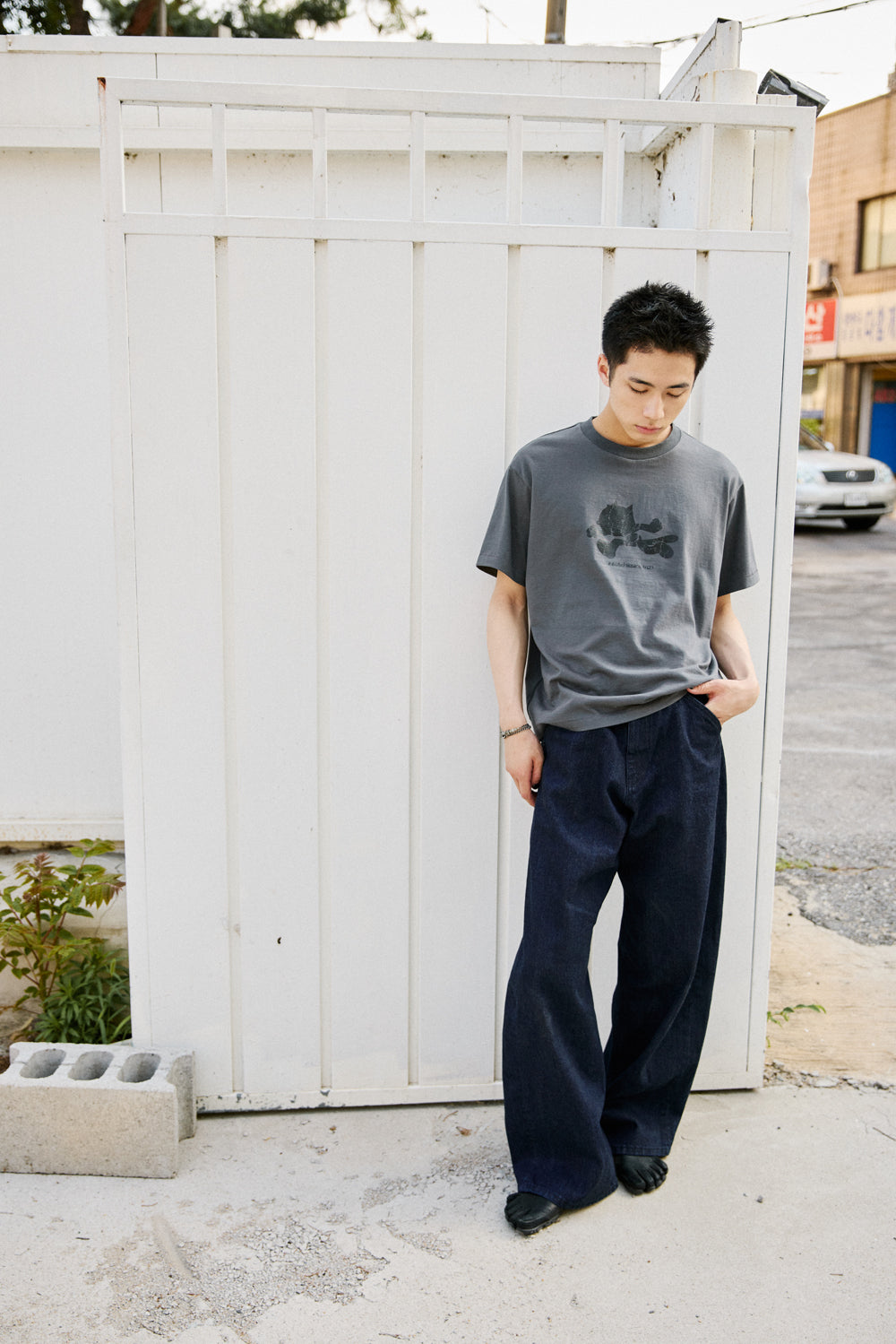 Hatchingroom - Ghost Felix Tee (Graphite) product image 9 | TRAB K-Fashion Australia