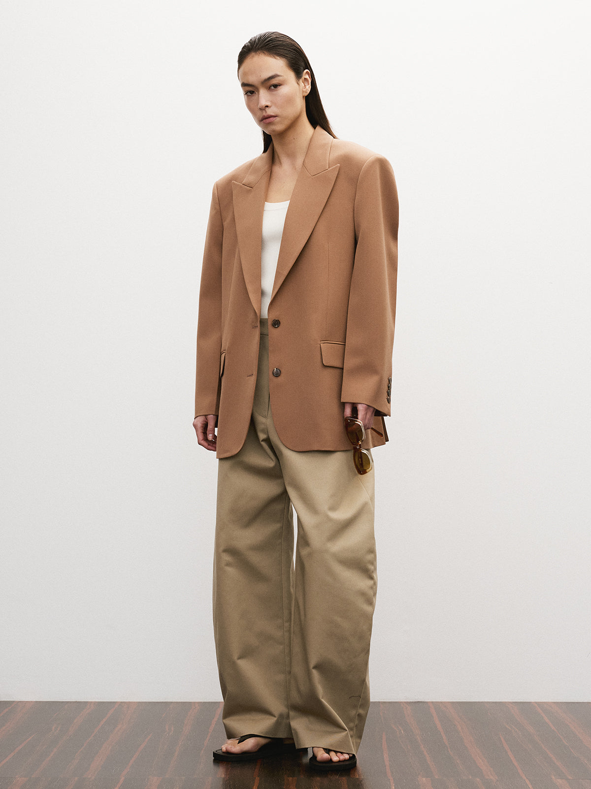 Recto - High-Rise Curved Legs Pants (Khaki Beige) product image 6 | TRAB K-Fashion Australia