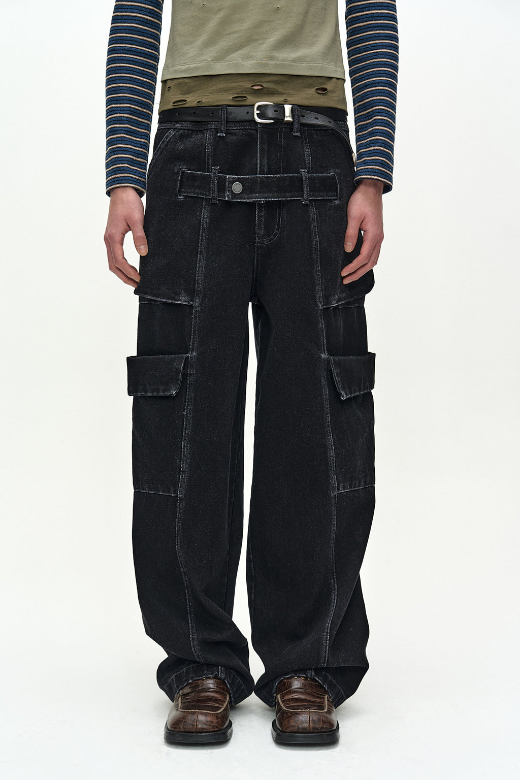 Andersson Bell - Belt Layered Cargo Wide-Leg Jeans (black) (Black) product image 5 | TRAB K-Fashion Australia
