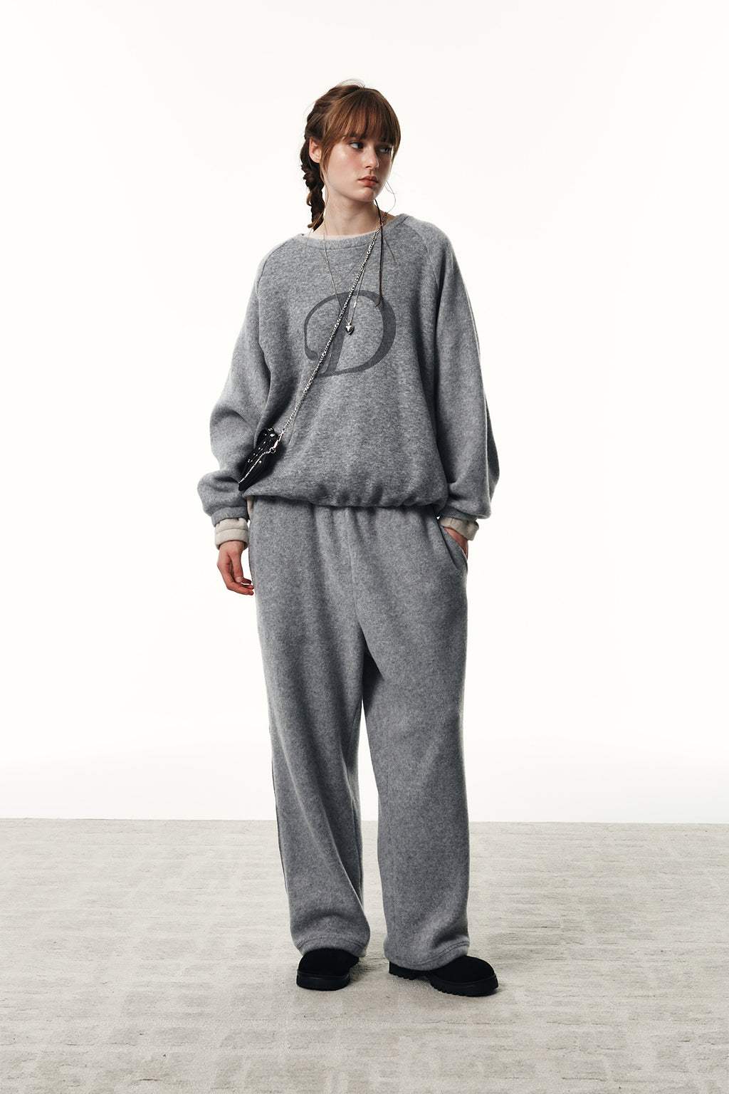 Deinet - Smooth D Logo Sweatshirts (Grey) product image 6 | TRAB K-Fashion Australia