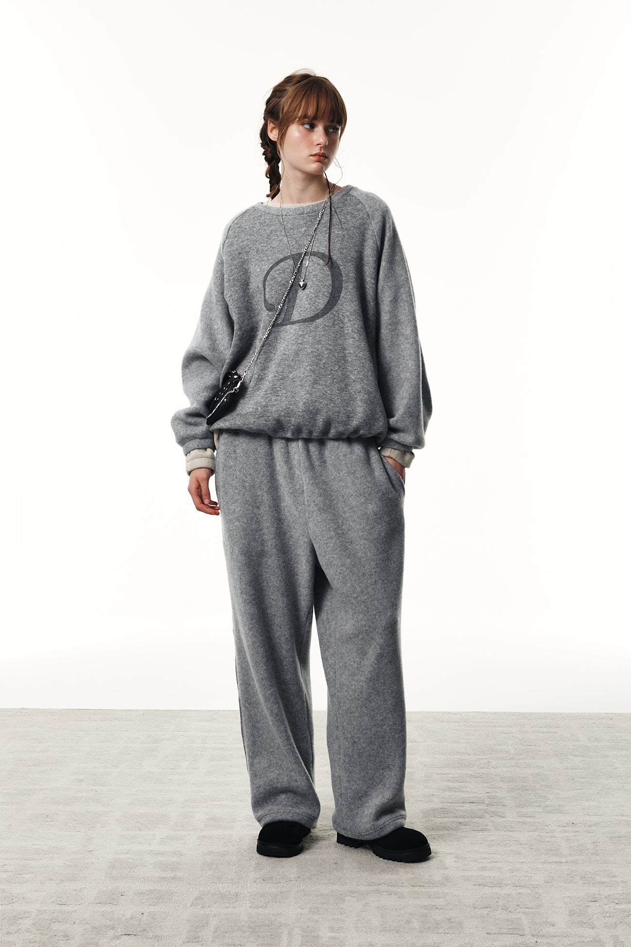Deinet - Smooth D Logo Sweatshirts (Grey) product image 6 | TRAB K-Fashion Australia