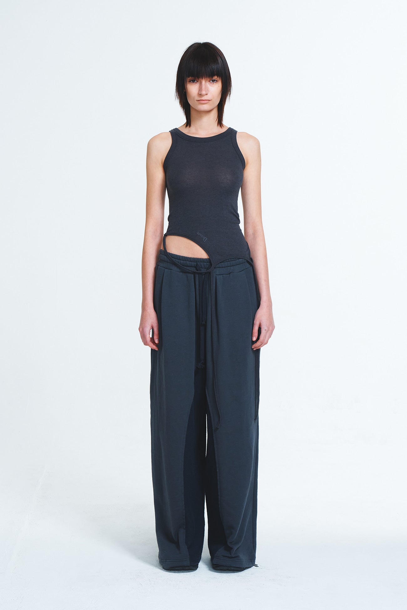 Deinet - Reverse Cut Sweatpants (Charcoal) product image 1 | TRAB K-Fashion Australia