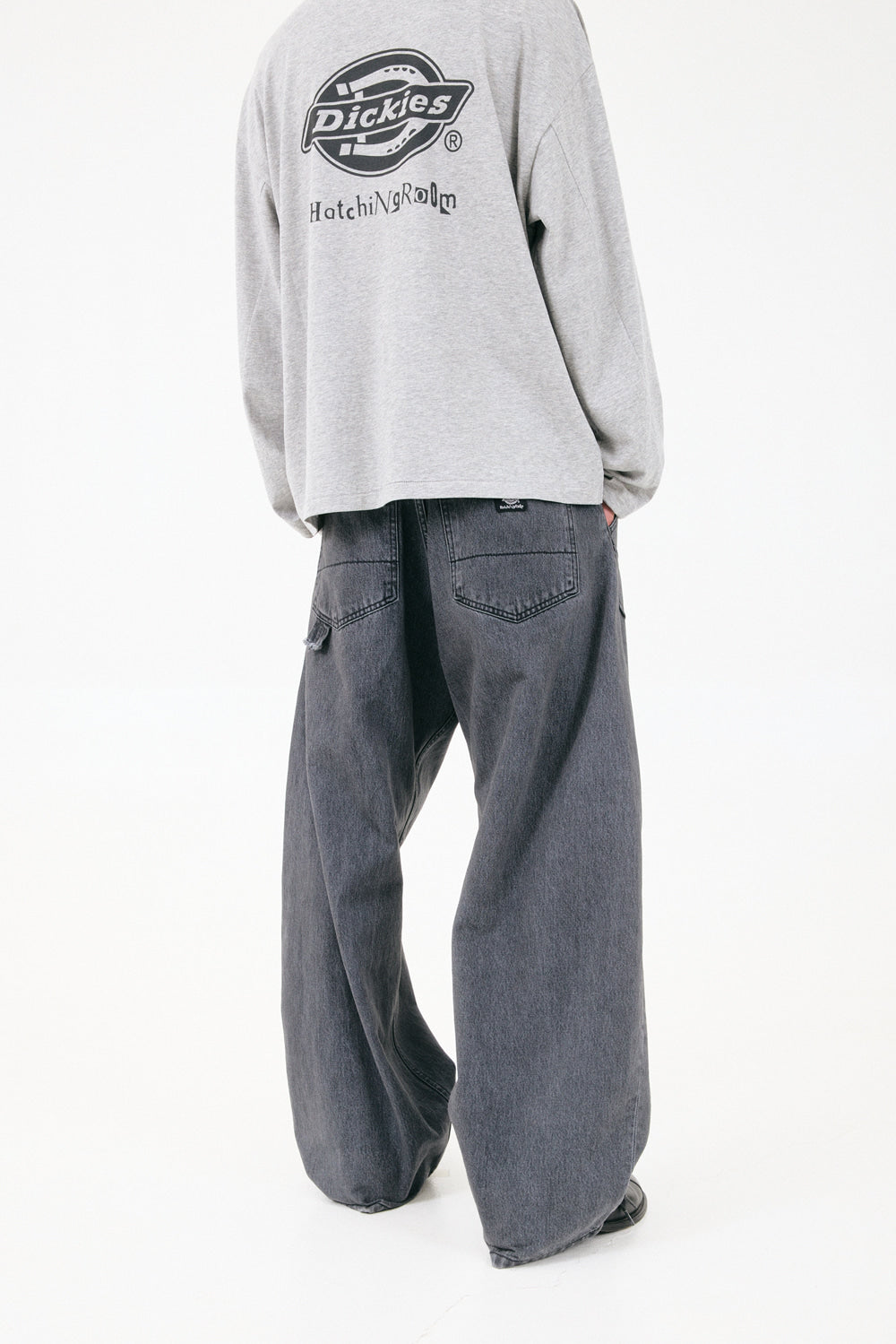 Hatchingroom - Wide Curve Carpenter Jeans (Dusty Black) product image 16 | TRAB K-Fashion Australia