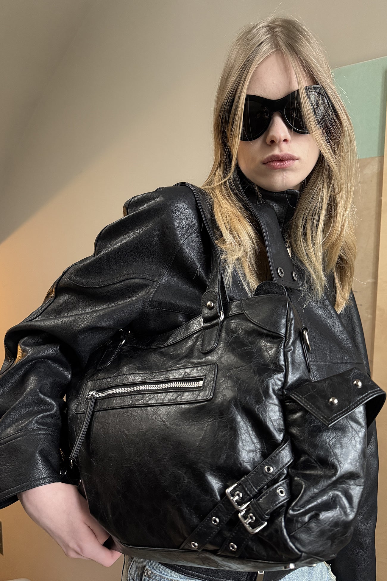 Deinet - Stud Pocket Big Bag (Black) product image 2 | TRAB K-Fashion Australia