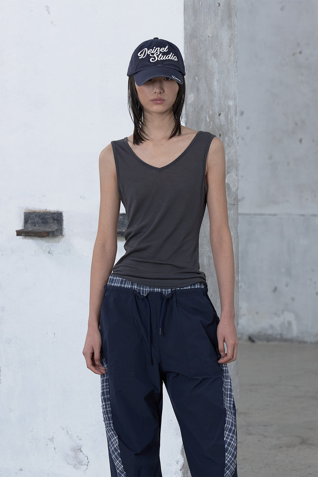 Deinet - Ist Kultur Sleeveless (Charcoal) product image 6 | TRAB K-Fashion Australia