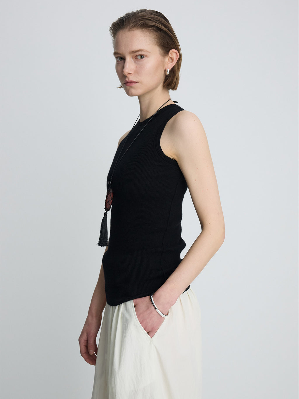 Tonywack - Wool Cashmere Ribbed Tank Top (Black) product image 3 | TRAB K-Fashion Australia