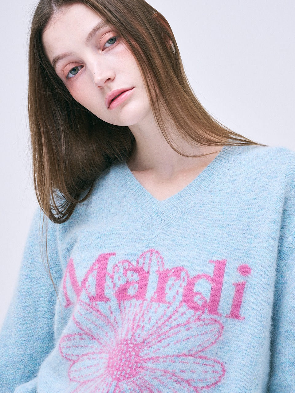 Mardi Mercredi - Raccoon Blended V Neck Flowermardi (Mint Pink) product image 1 | TRAB K-Fashion Australia
