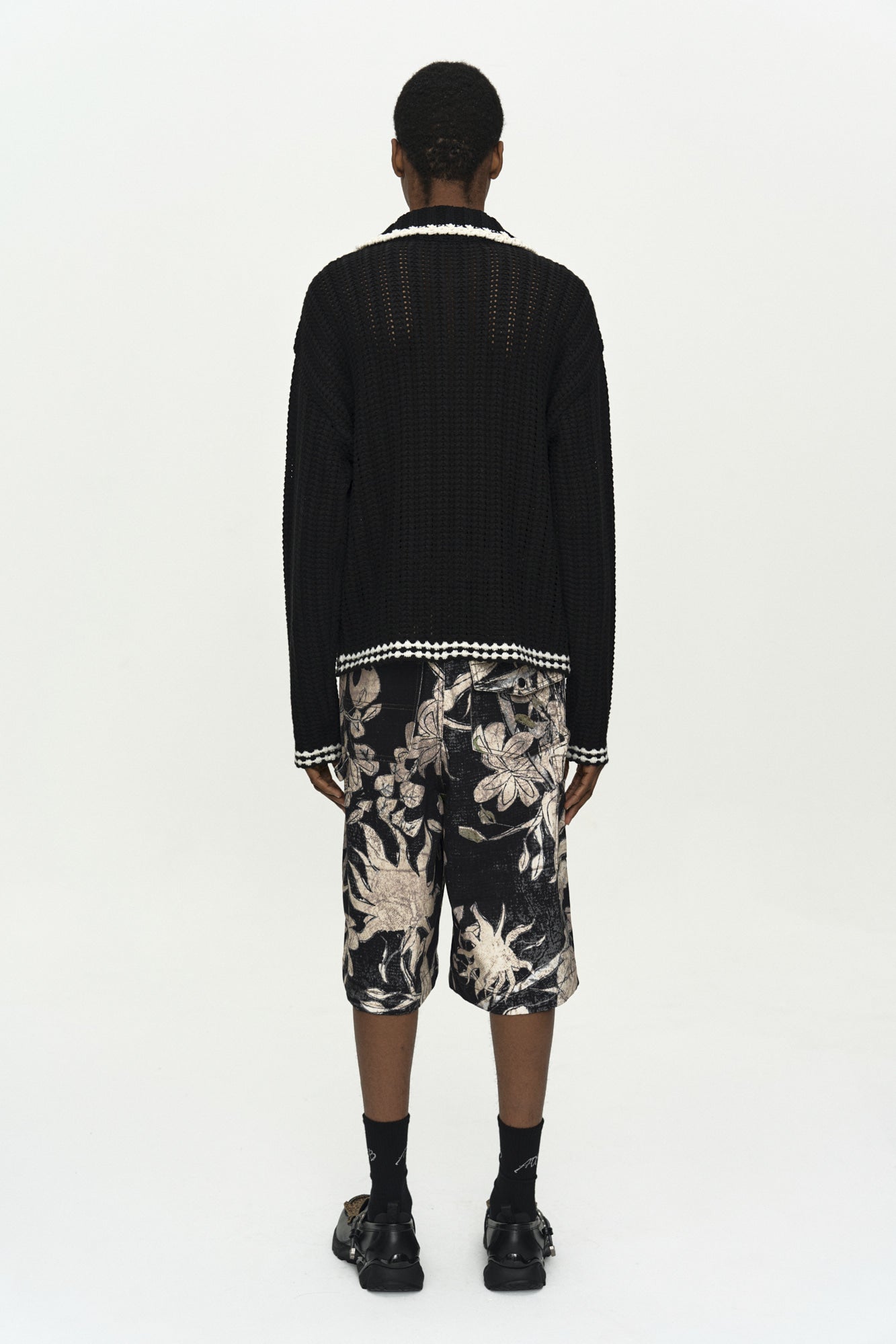 Andersson Bell - Unisex New Fantasia Collar Cardigan (Black) product image 3 | TRAB K-Fashion Australia