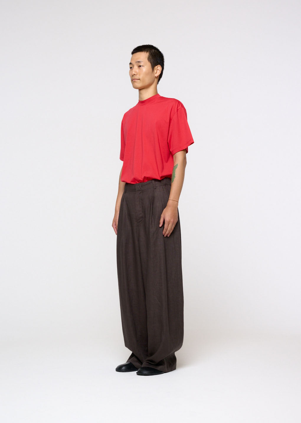 Amomento - Mock Neck T-shirt (Red) product image 3 | TRAB K-Fashion Australia