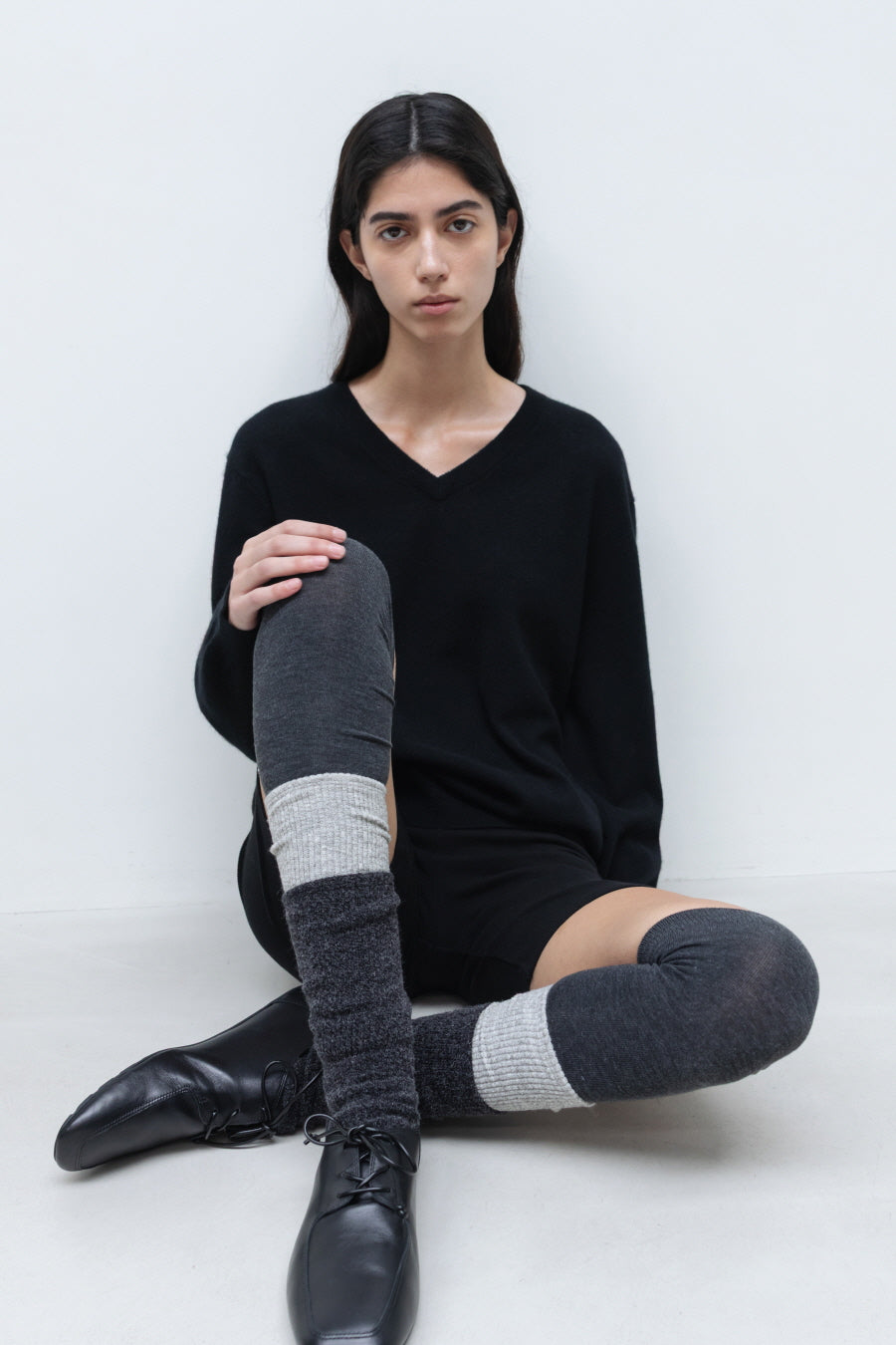 Insilence - Hand & Leg Warmer (Charcoal) product image 6 | TRAB K-Fashion Australia