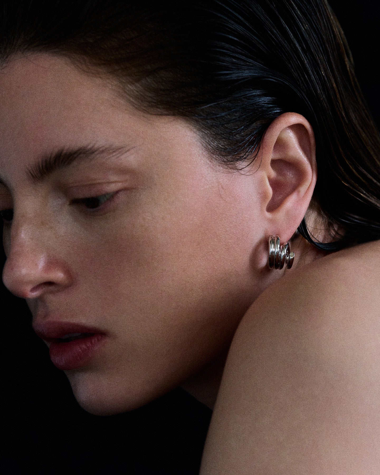 Numbering - Diagonal Coil Hoop Earrings #8101 product image 1 | TRAB K-Fashion Australia