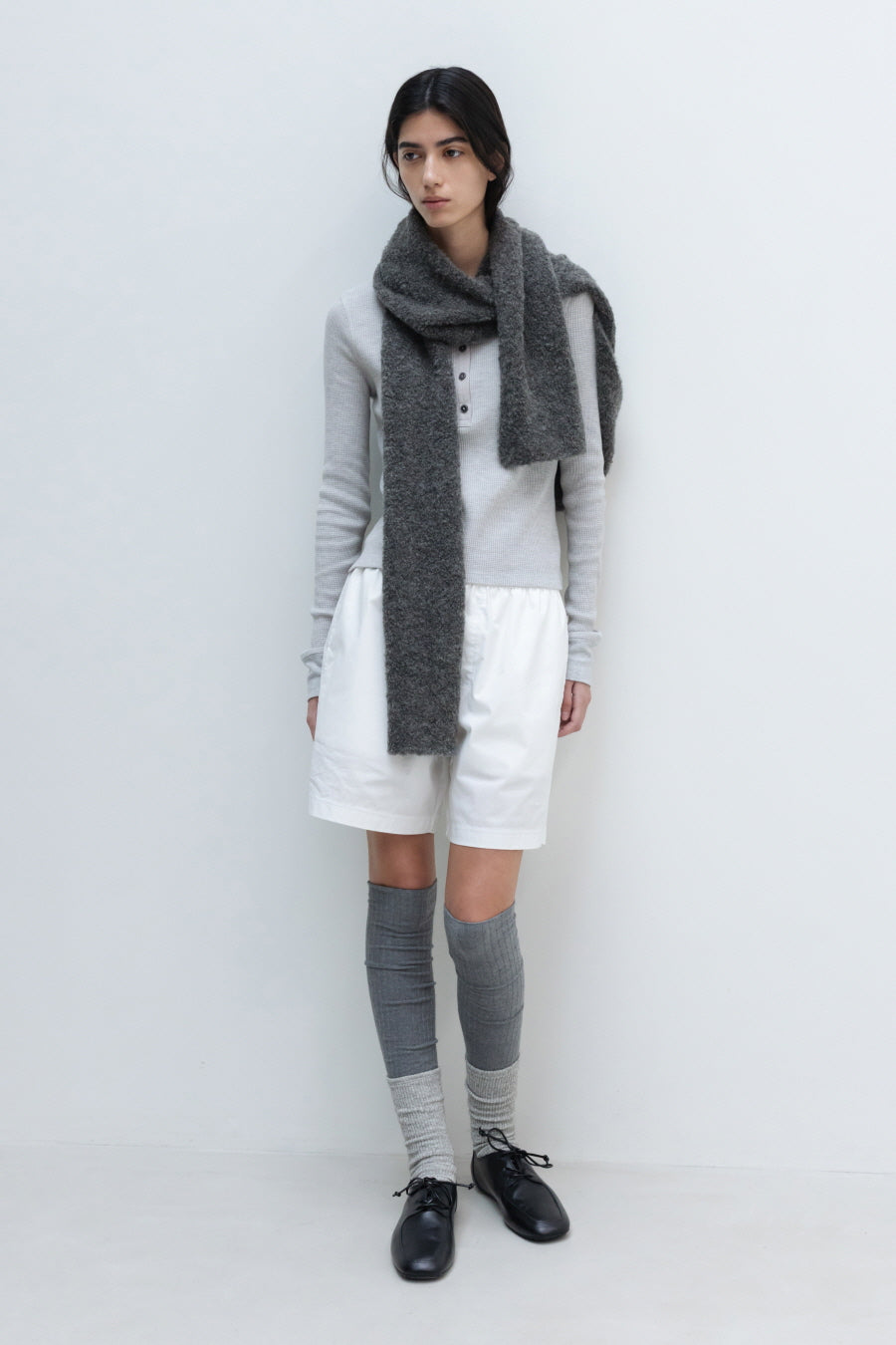 Insilence - Alpaca Hooded Muffler (Charcoal) product image 1 | TRAB K-Fashion Australia