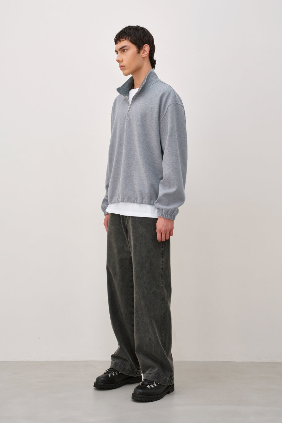 Insilence - Fleece Quarter Zip-Up (Light Grey) product image 2 | TRAB K-Fashion Australia