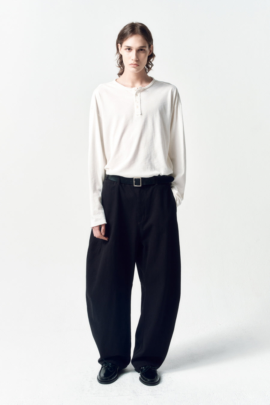 Insilence - Incision Curved Pants (Black) product image 1 | TRAB K-Fashion Australia