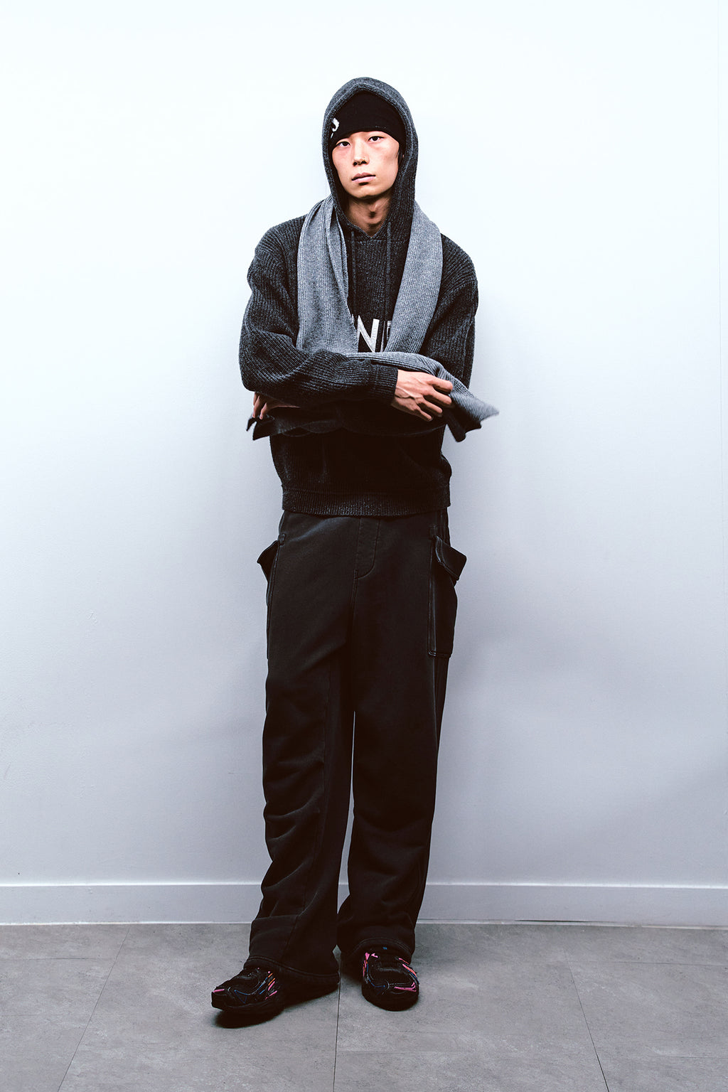Deinet - Basic Logo Knit Hoodie (Charcoal) product image 6 | TRAB K-Fashion Australia