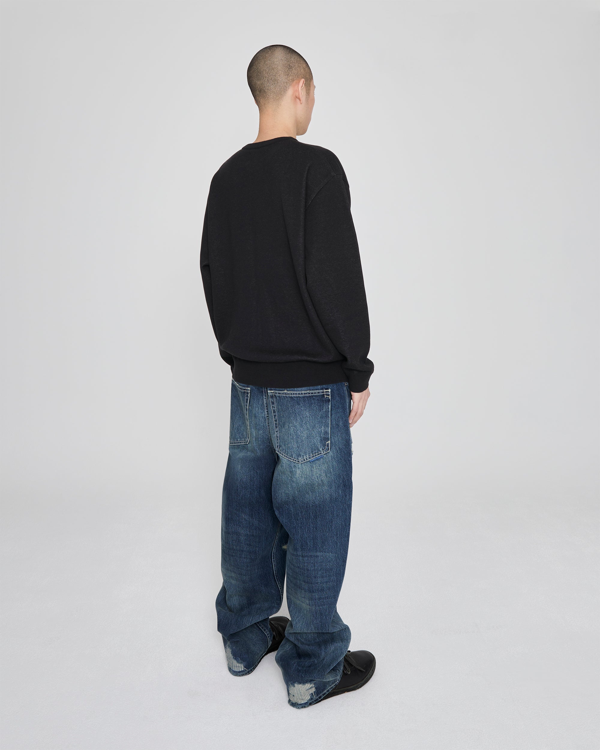 yeseyesee - Snail Logo Long Sleeve Knit Pullover (Black) product image 9 | TRAB K-Fashion Australia