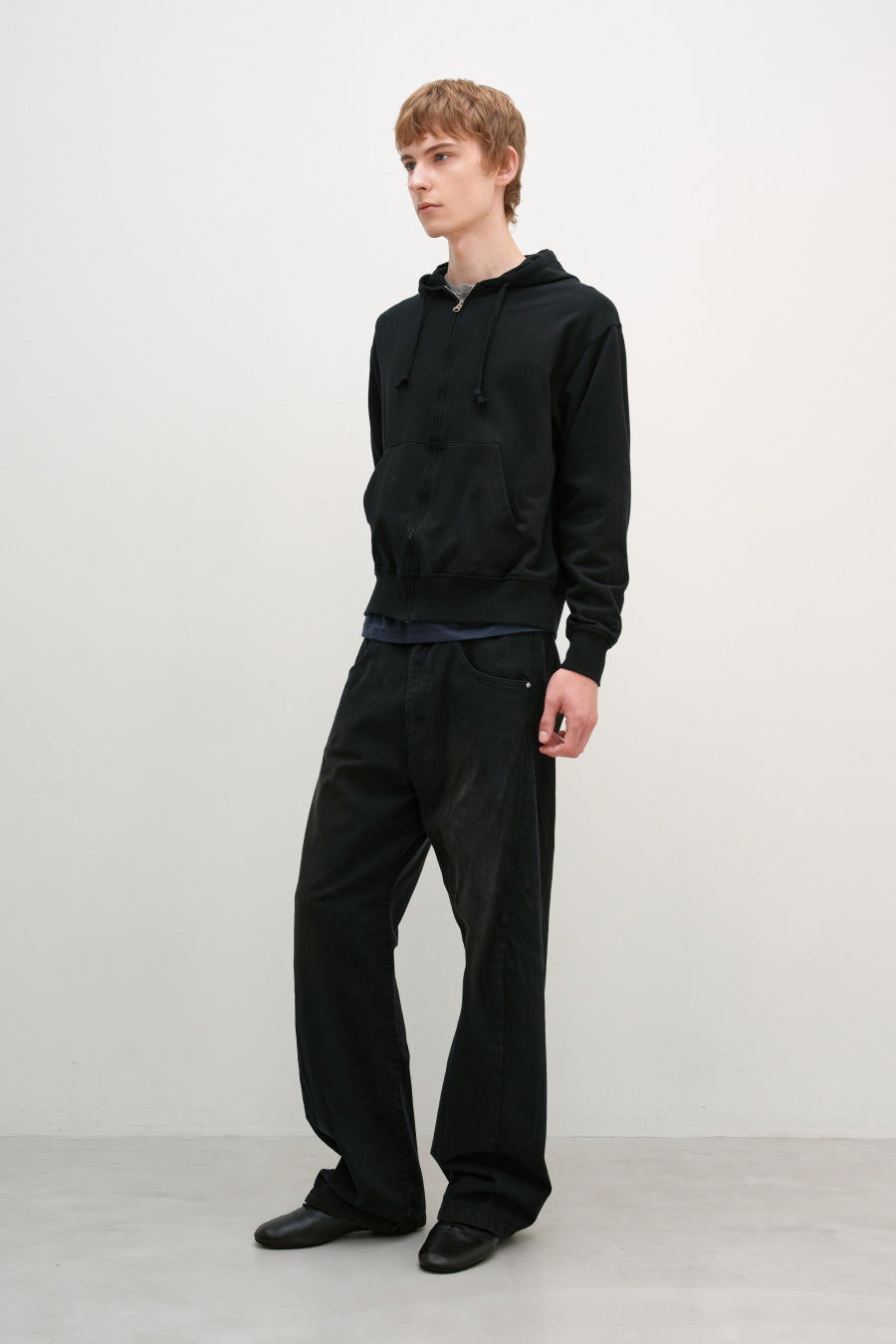 Insilence - Lightweight Hooded Zip-Up (Black) product image 4 | TRAB K-Fashion Australia