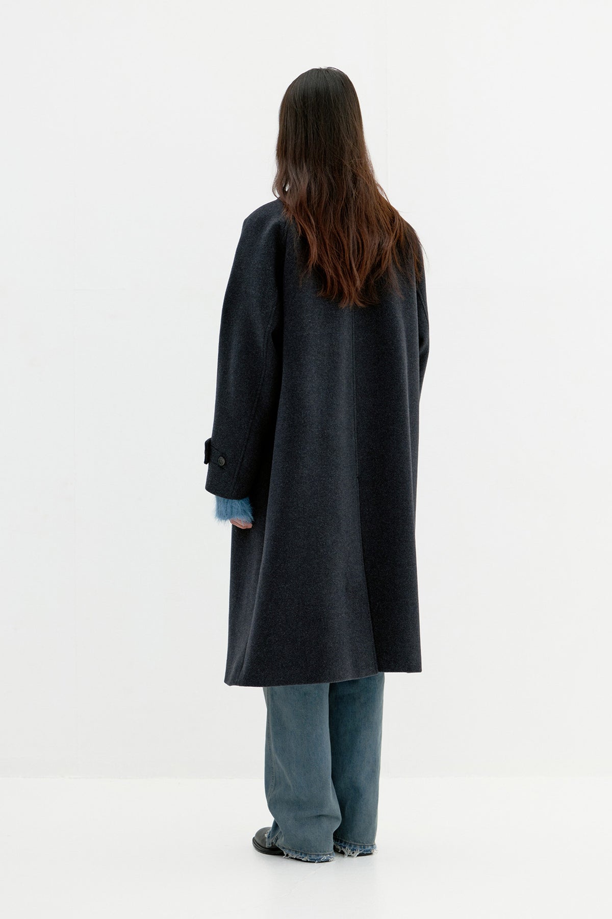 Coor - Belandi Cashmere-Blend Balmacaan Coat (Melange Charcoal) product image 5 | TRAB K-Fashion Australia