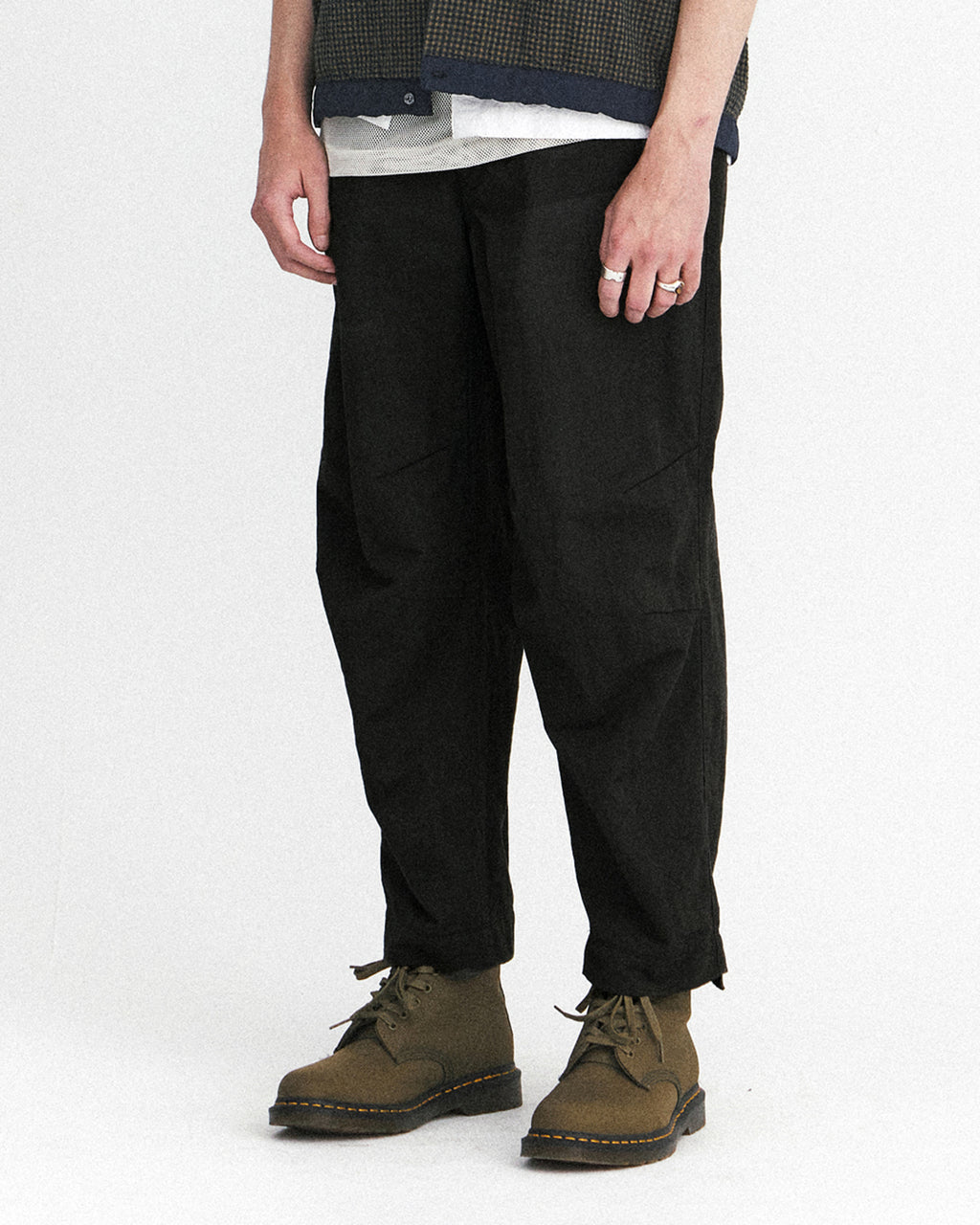 Eastlogue - Curve Knee Belted Pants (Black) product image 3 | TRAB K-Fashion Australia
