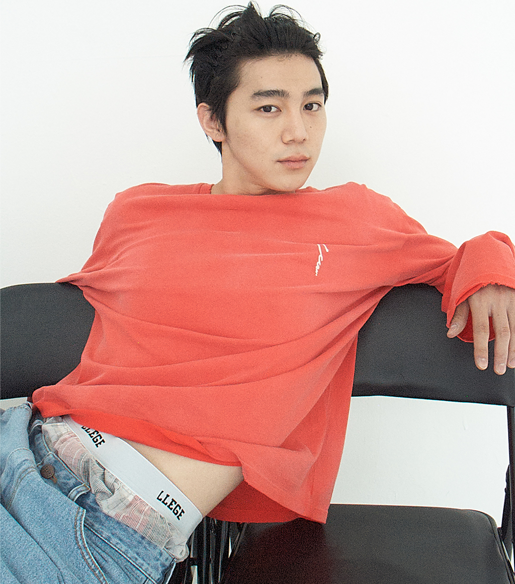Llege - Garment Dyed Long Sleeve Loose T-Shirt (Washed Red) product image 6 | TRAB K-Fashion Australia