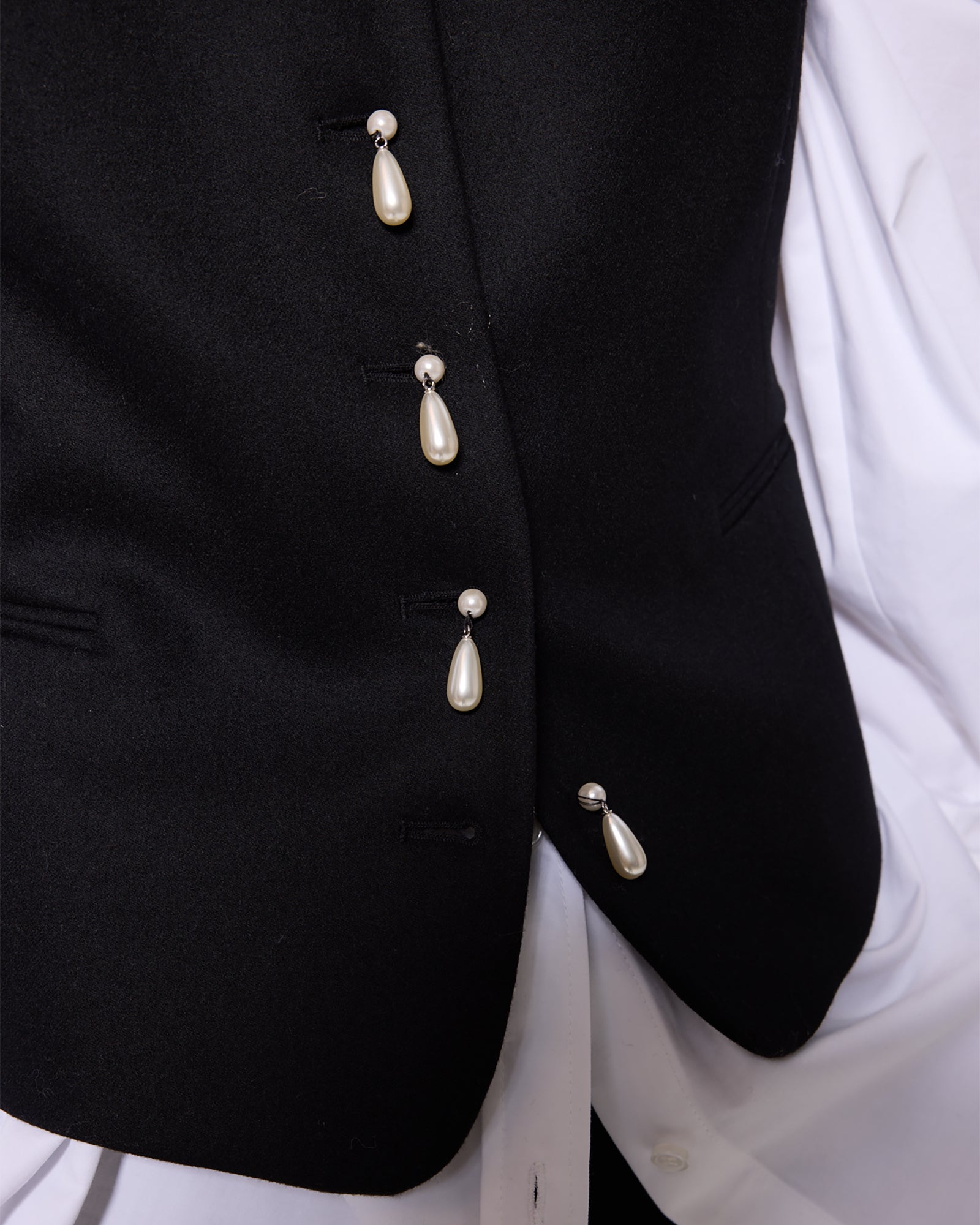 Kimhe Kim - Ariel Vest (Black) product image 9 | TRAB K-Fashion Australia