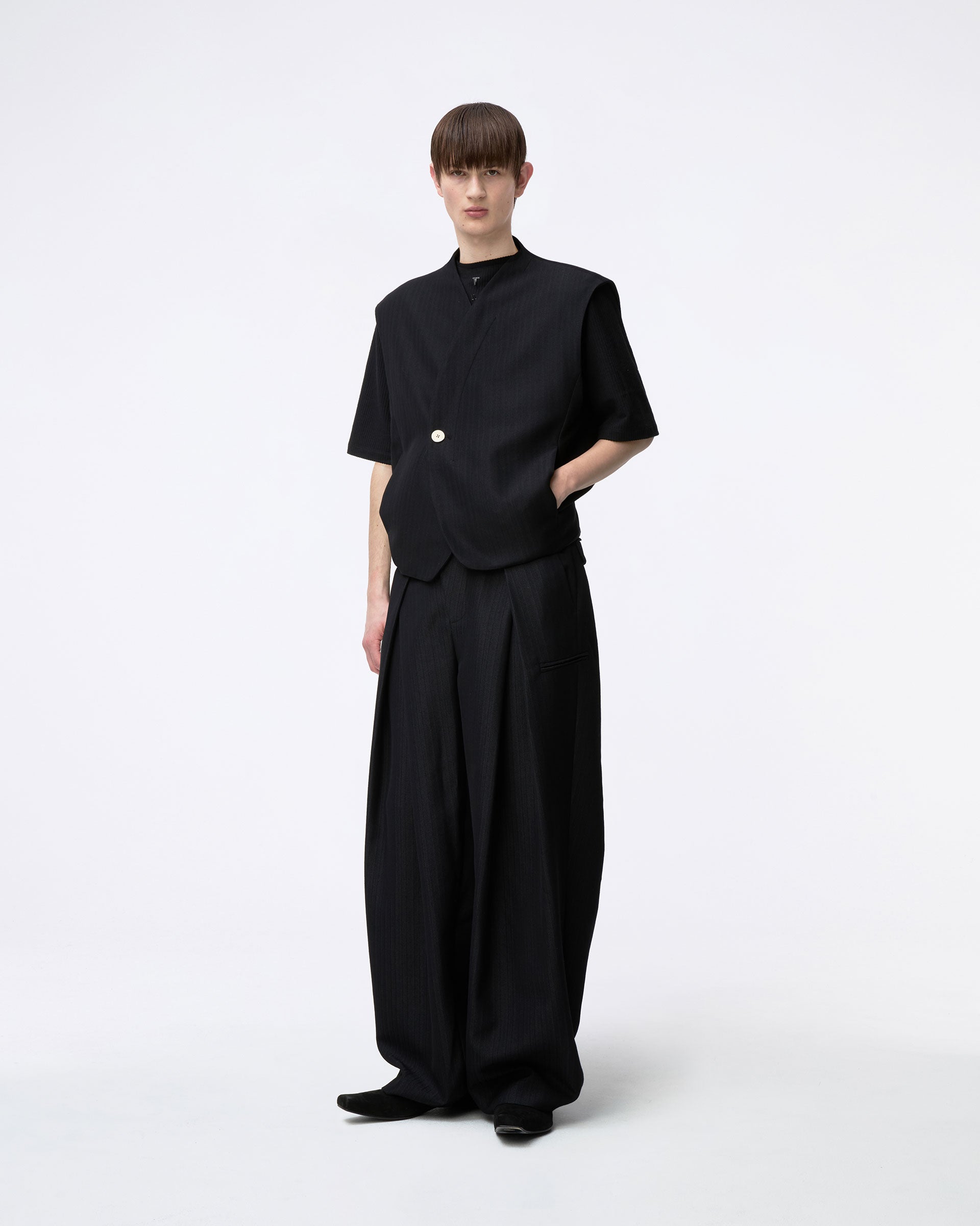 Ader Error - Vest Product. 25 (Noir) product image 1 | TRAB K-Fashion Australia