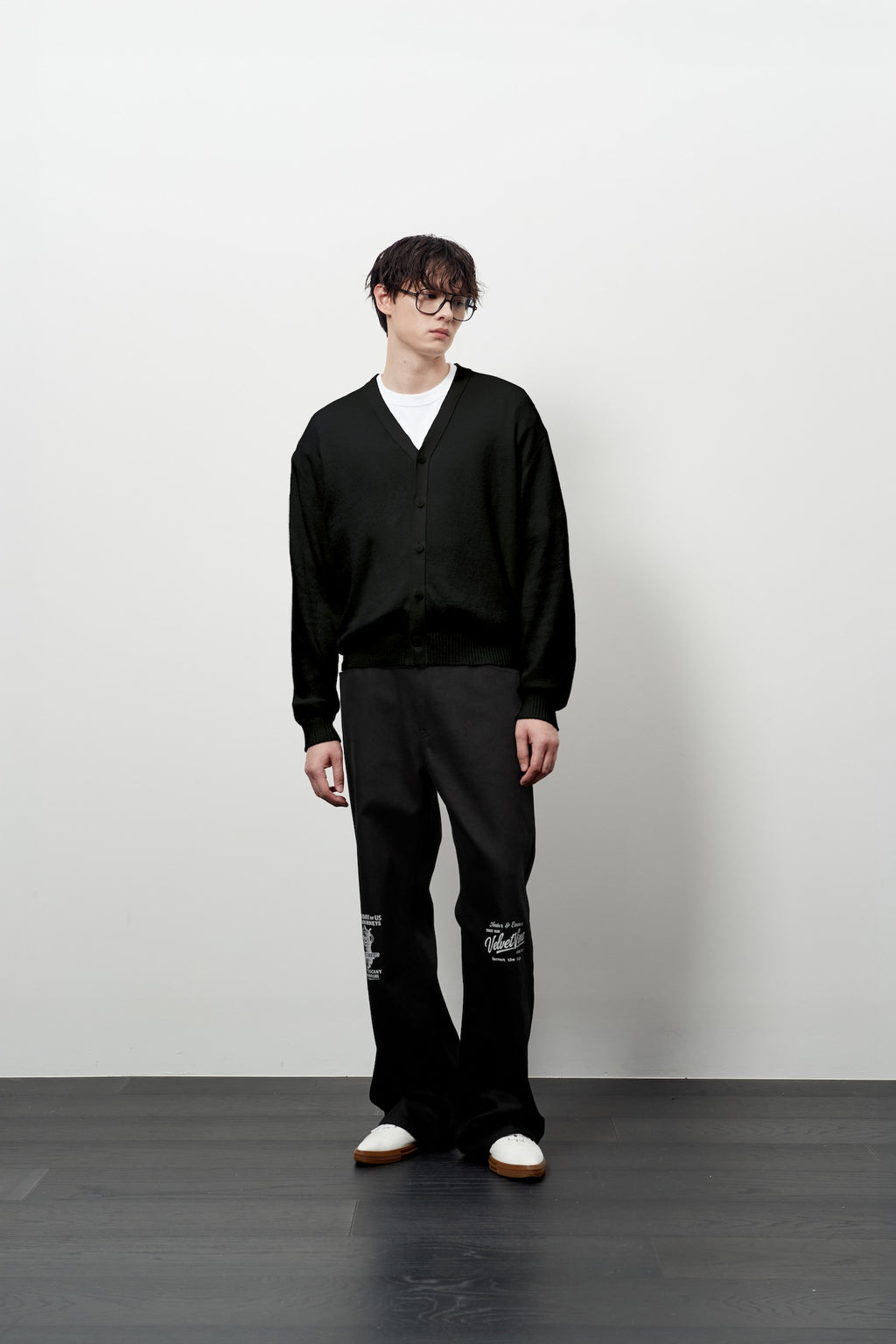 Stu - V- Neck Light Cardigan (Black) product image 4 | TRAB K-Fashion Australia