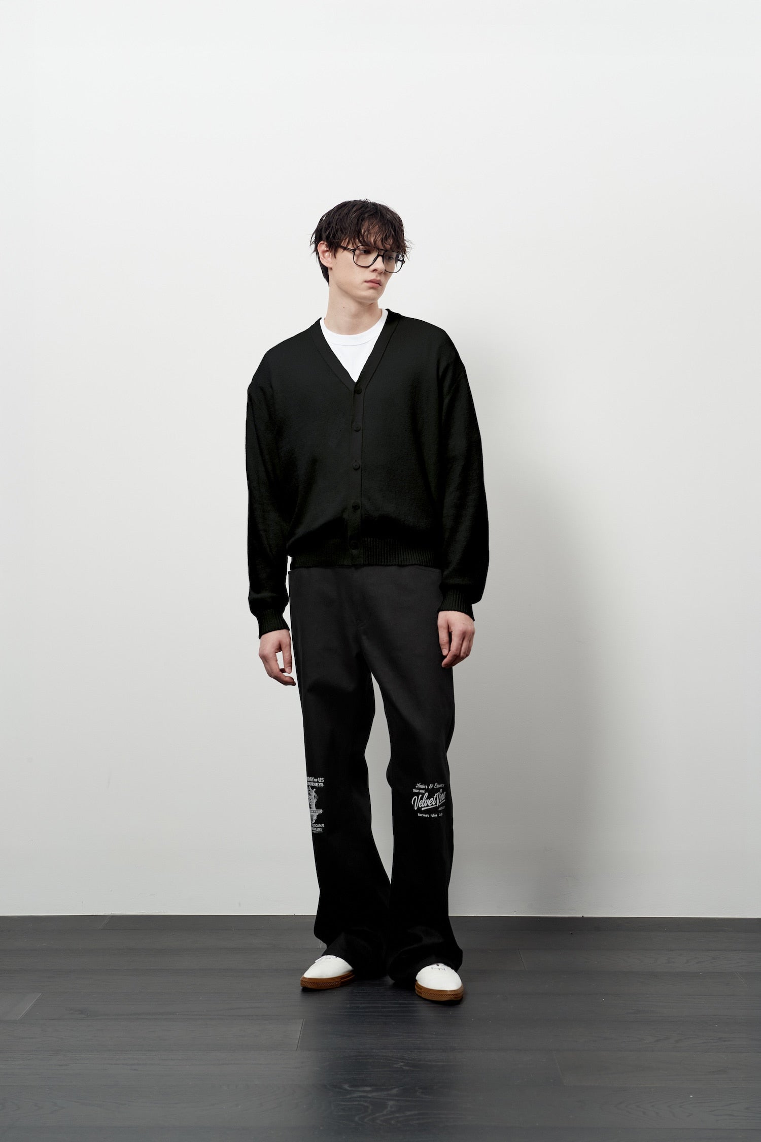 Stu - V- Neck Light Cardigan (Black) product image 4 | TRAB K-Fashion Australia