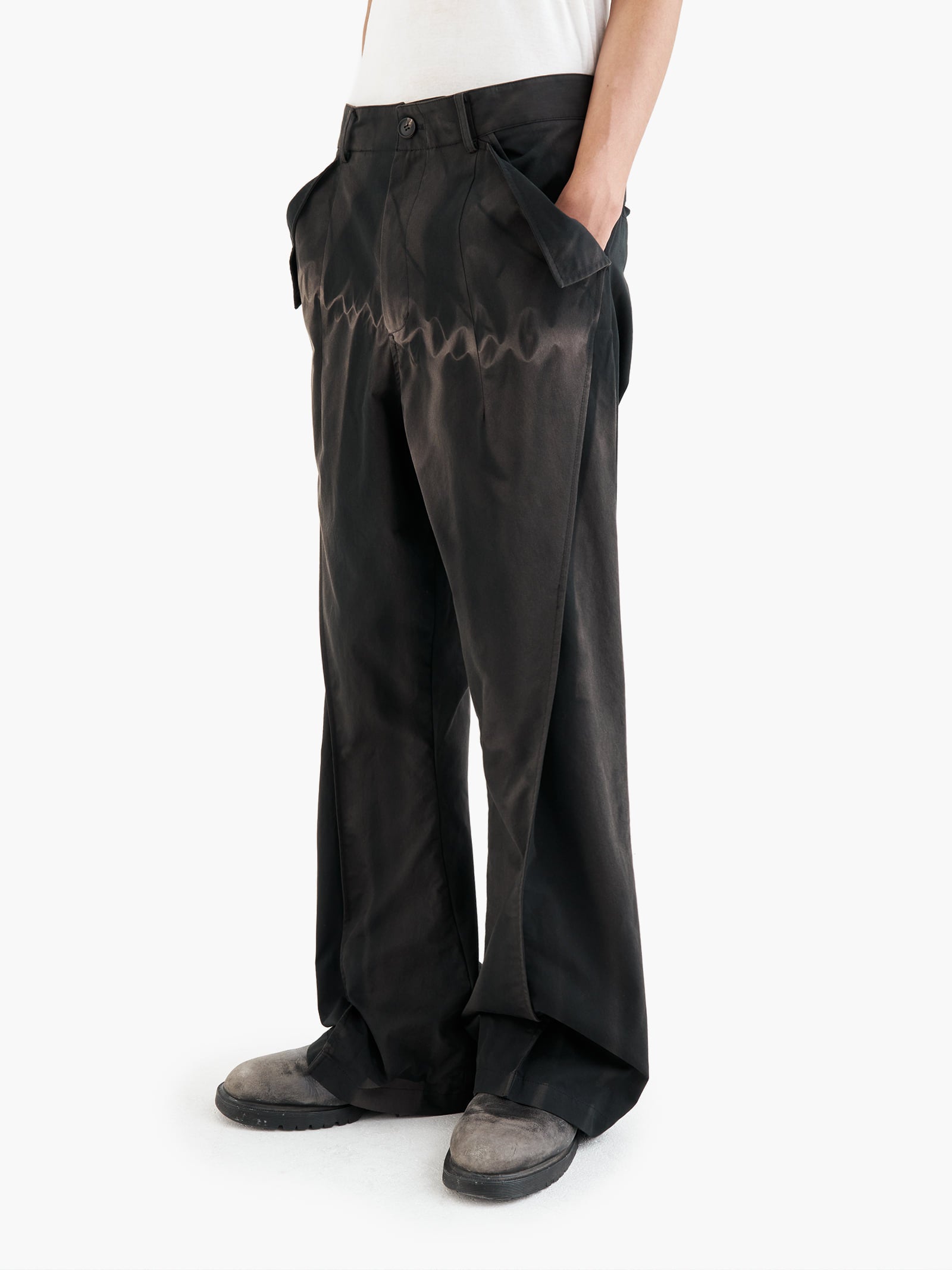 Jiyong Kim - Sun-Bleached Flap Detailed Trousers (Black) product image 6 | TRAB K-Fashion Australia