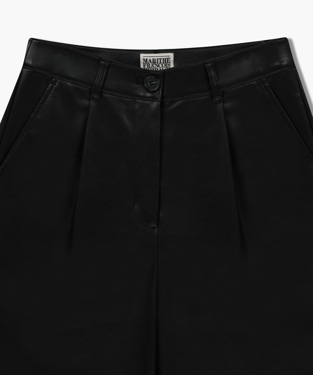 Marithe & Francois Girbaud - Regular Logo Bermuda Pants (Black) product image 8 | TRAB K-Fashion Australia