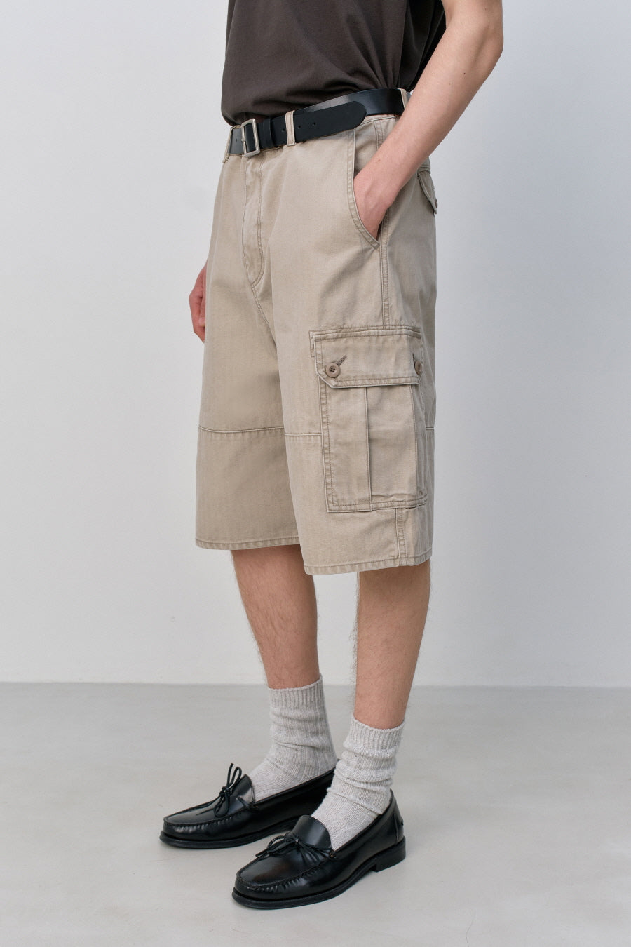 Insilence - HBT Cargo Shorts (Washed Beige) product image 4 | TRAB K-Fashion Australia