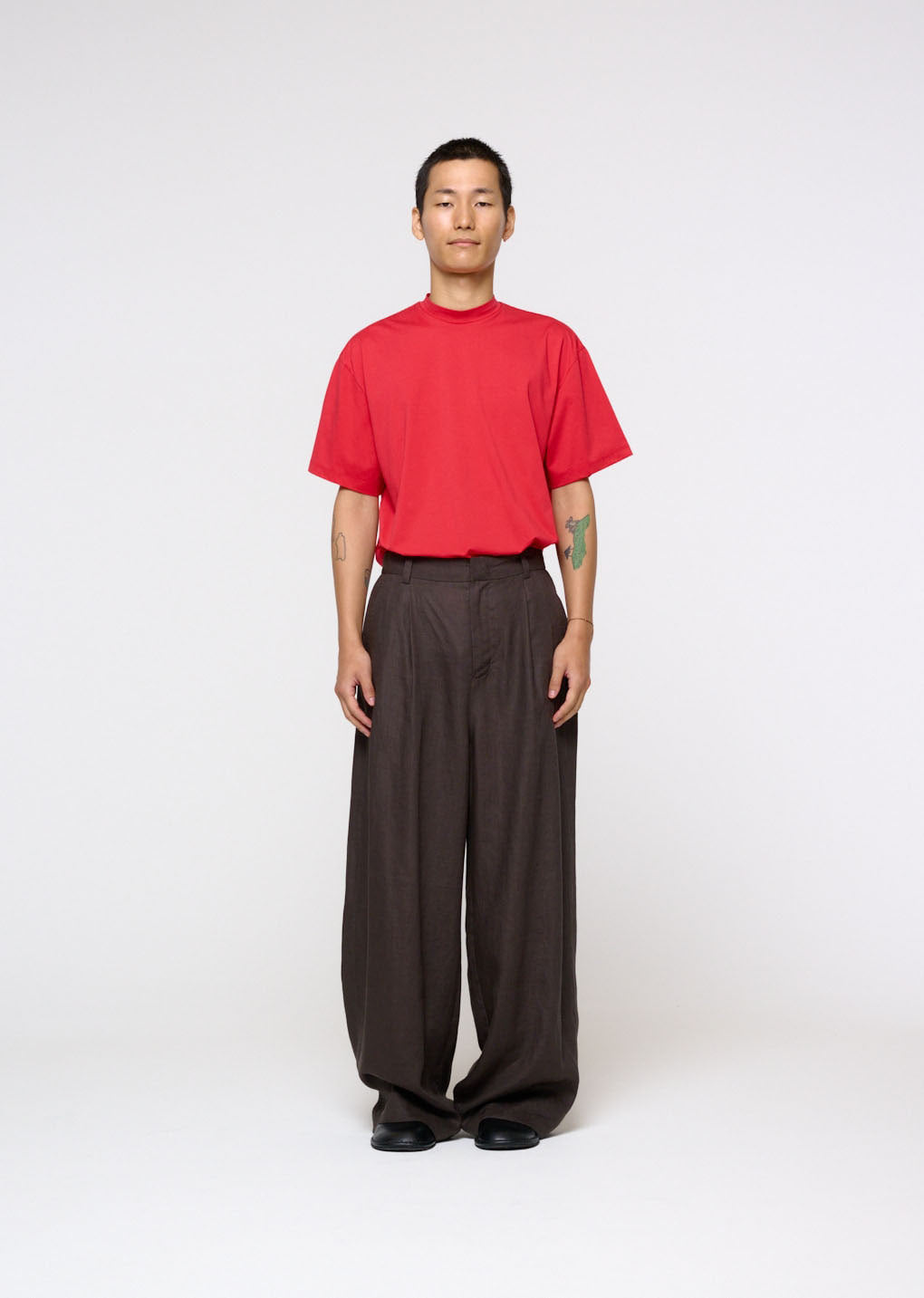 Amomento - Mock Neck T-shirt (Red) product image 2 | TRAB K-Fashion Australia