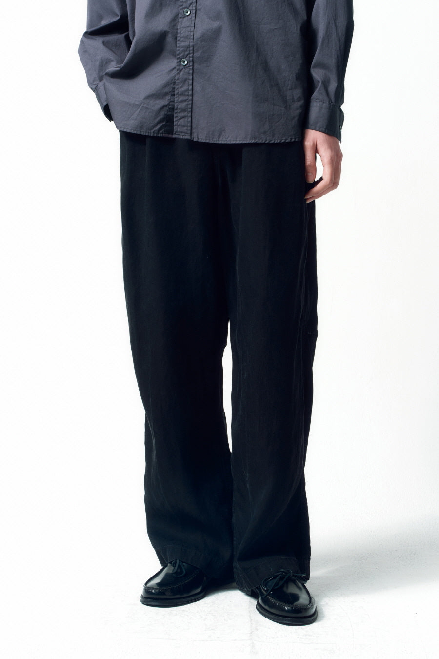 Insilence - Vintage Washed Tencel Pants (Washed Black) product image 2 | TRAB K-Fashion Australia