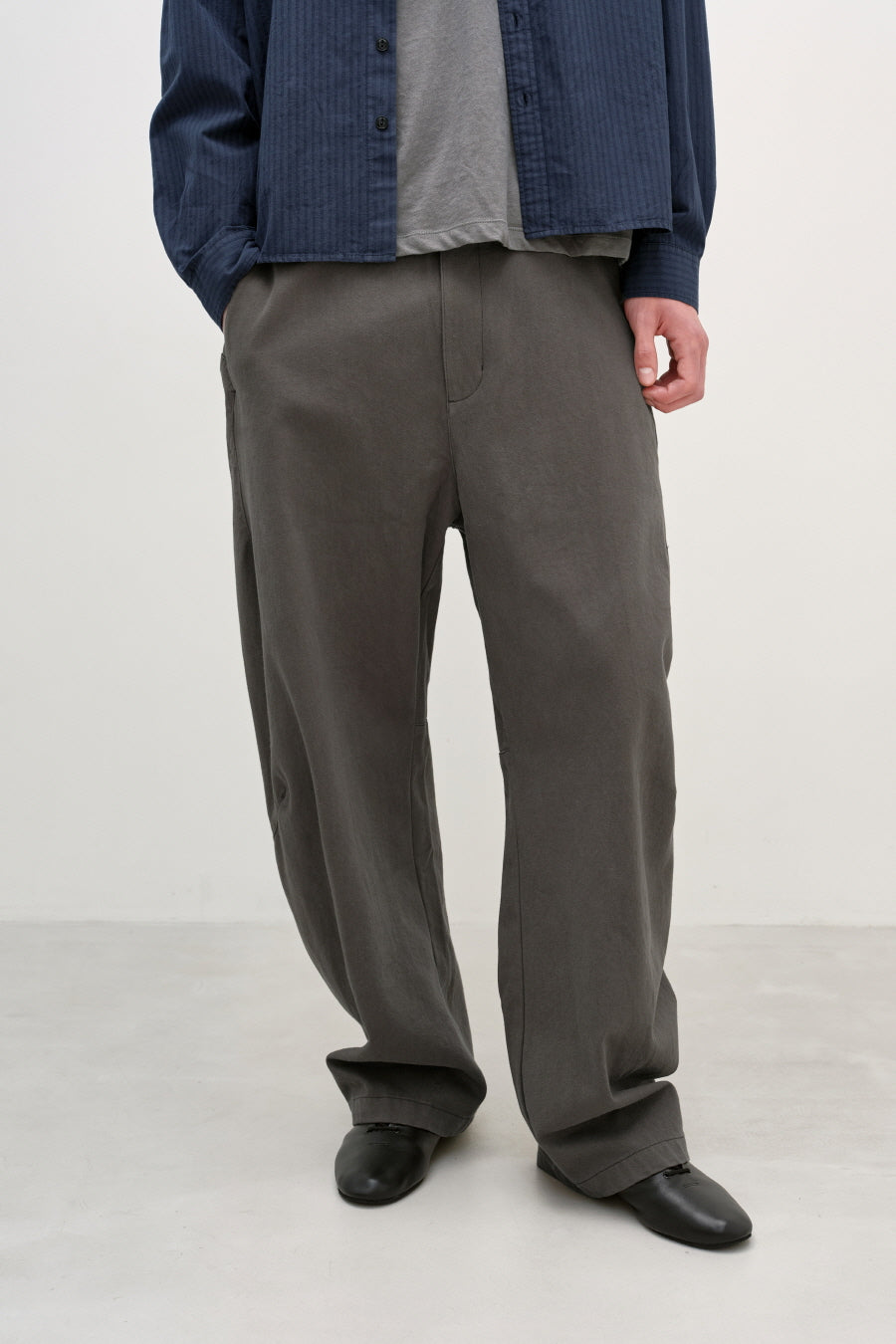 Insilence - Incision Curved Pants (Taupe Brown) product image 2 | TRAB K-Fashion Australia