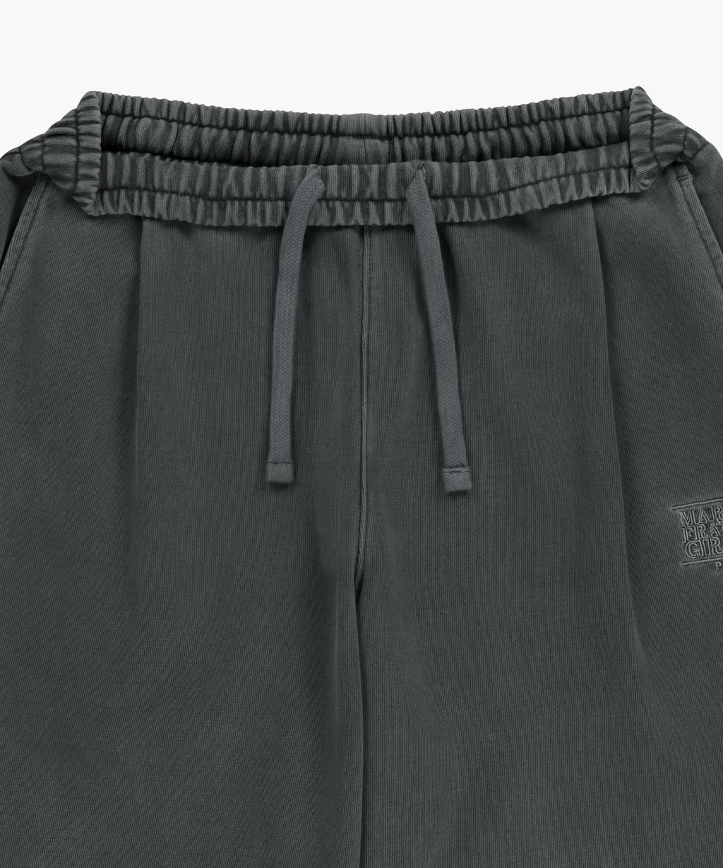 Marithe & Francois Girbaud - Outline Classic Logo Dyeing Tuck Wide Sweat Pants (Charcoal) product image 9 | TRAB K-Fashion Australia