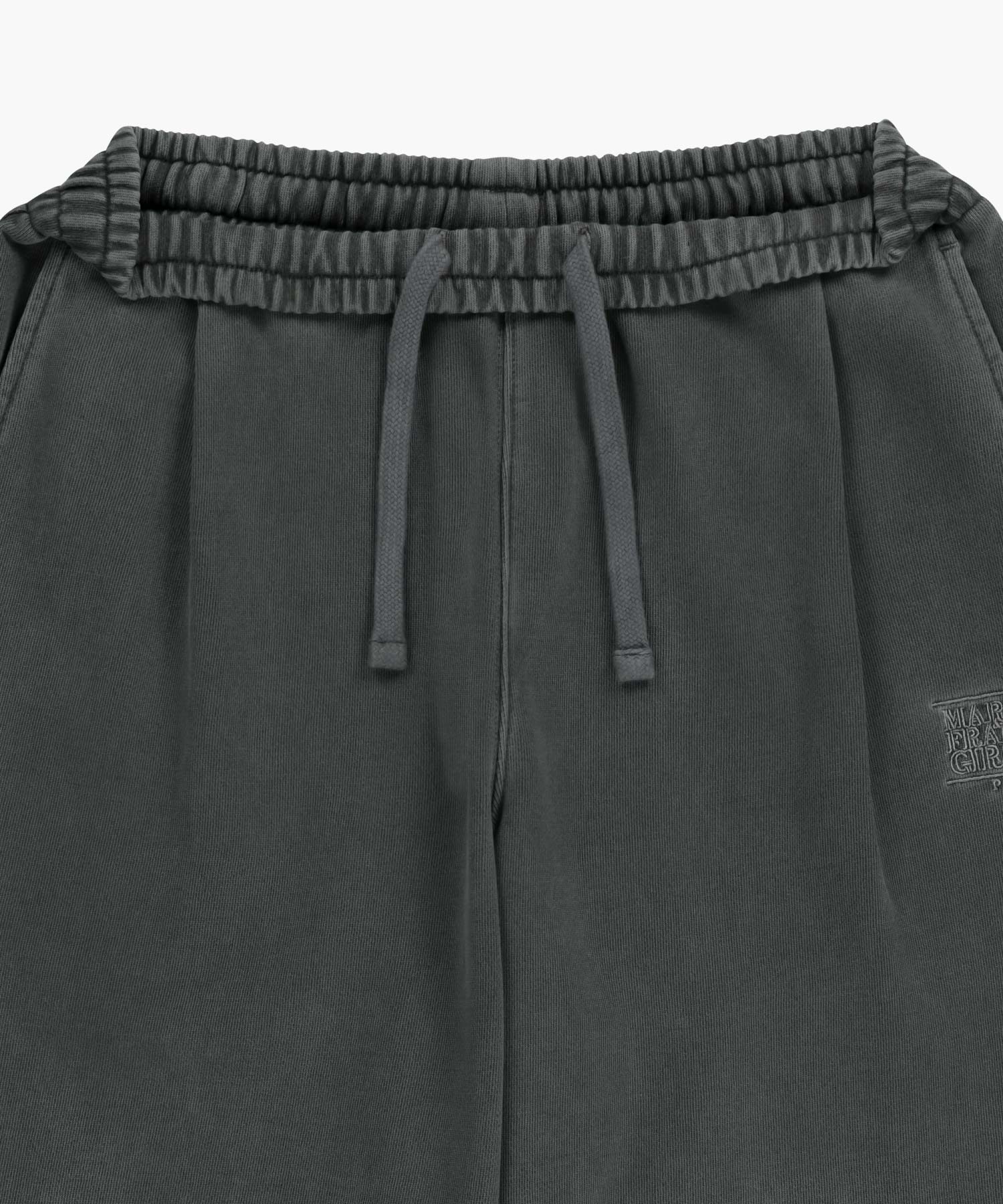 Marithe & Francois Girbaud - Outline Classic Logo Dyeing Tuck Wide Sweat Pants (Charcoal) product image 9 | TRAB K-Fashion Australia