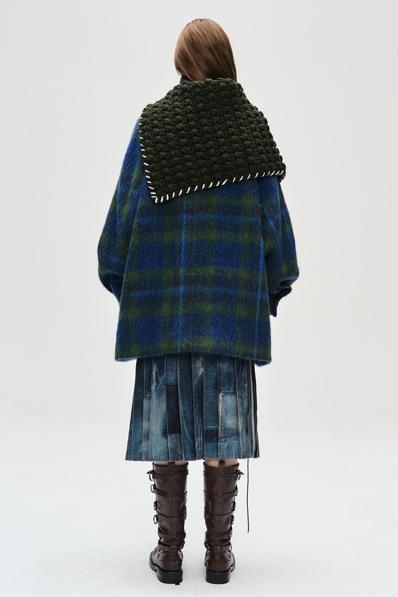 Andersson Bell - Chunky Wool-Blend Hand Knitted Scarf (Green) product image 6 | TRAB K-Fashion Australia
