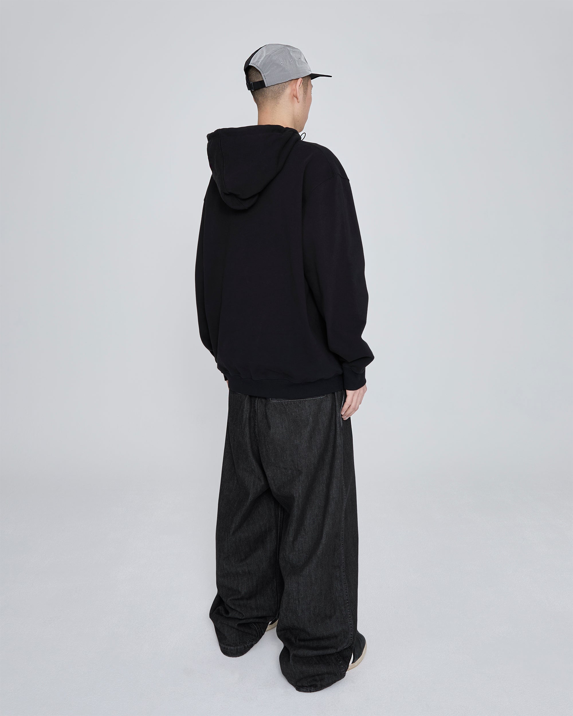 yeseyesee - Y.E.S Mountain Hoodie (Black) product image 9 | TRAB K-Fashion Australia