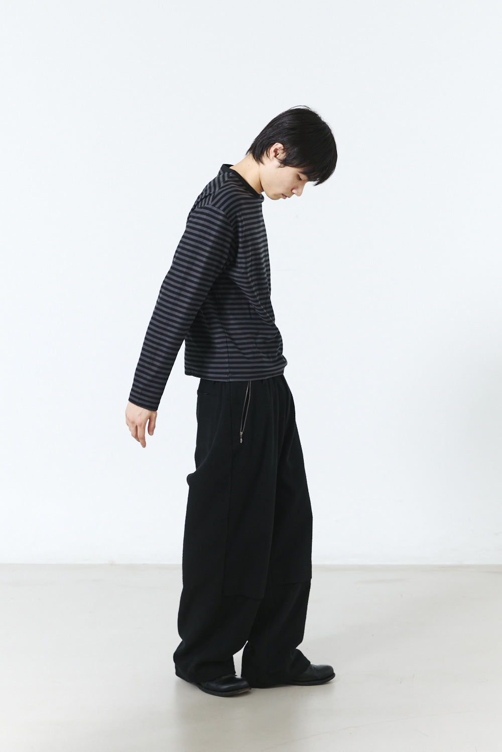 Hatchingroom - Crop Tee Stripe (Black/Charcoal) product image 8 | TRAB K-Fashion Australia