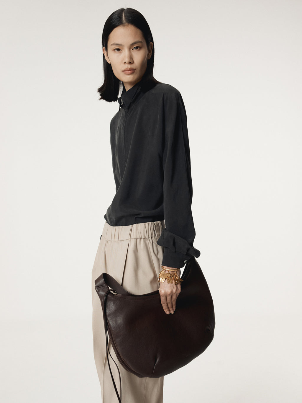 Recto - Collar Detail Fluid Zip Blouse (Black) product image 5 | TRAB K-Fashion Australia