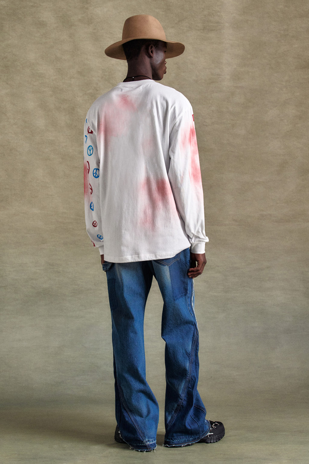 Andersson Bell - Unisex Love L/s T-Shirts (White) product image 2 | TRAB K-Fashion Australia