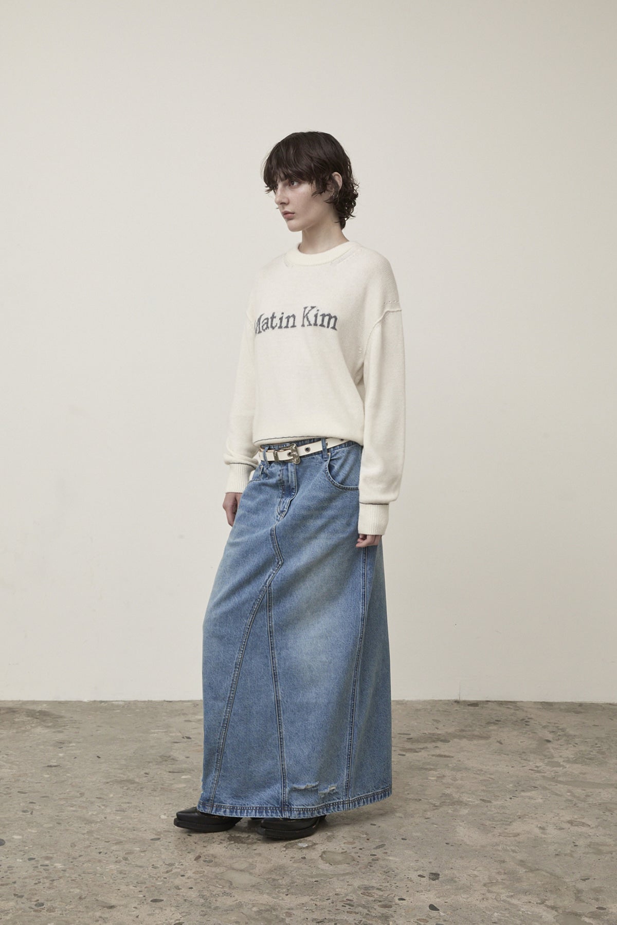 Matin Kim - Color Trim Line Logo Pullover (Ivory) product image 10 | TRAB K-Fashion Australia